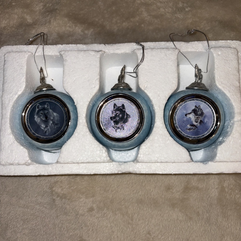 Bradford Exchange Spirit Of The Wilderness Set Of Three Wolf Ornaments